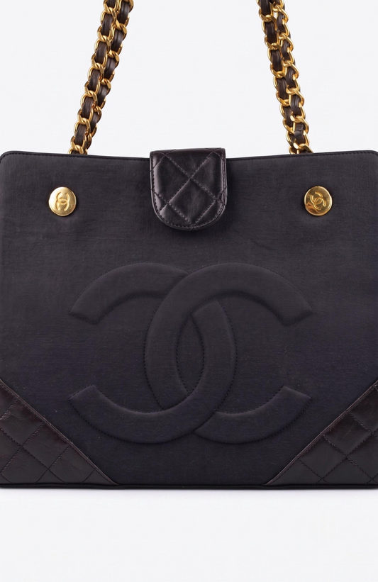 Gorgeous vintage 1980s Chanel black fabric & leather bag