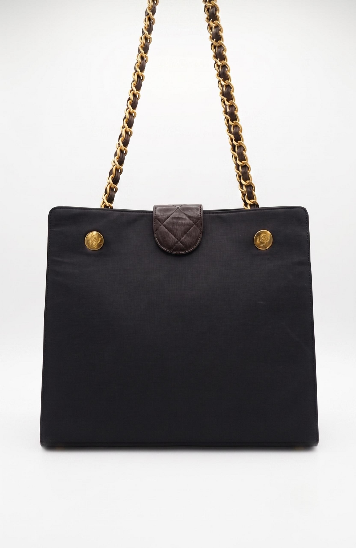 Gorgeous vintage 1980s Chanel black fabric & leather bag
