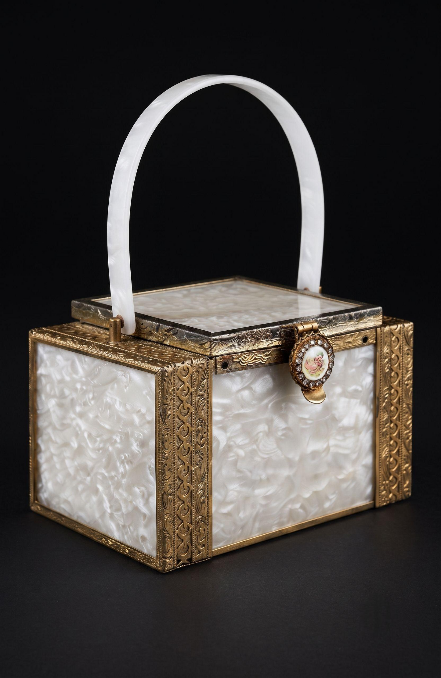 Stunning 1930s/40s White lucite Box Bag w/ Courting Couple Clasp