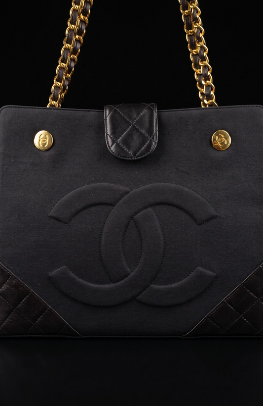 Gorgeous vintage 1980s Chanel black fabric & leather bag