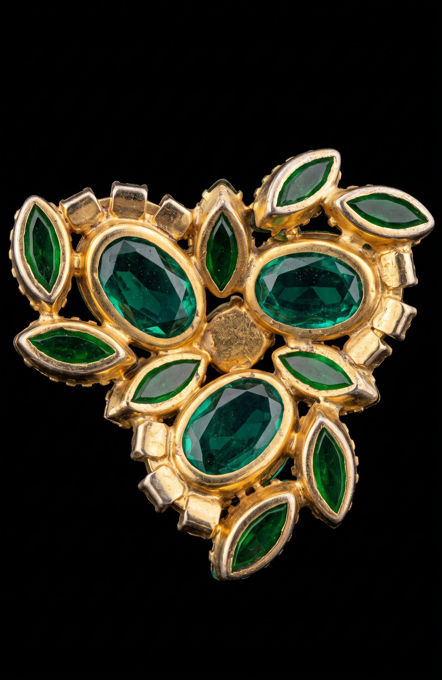 1950s Delizza & Elster green rhinestone brooch with aurora borealis