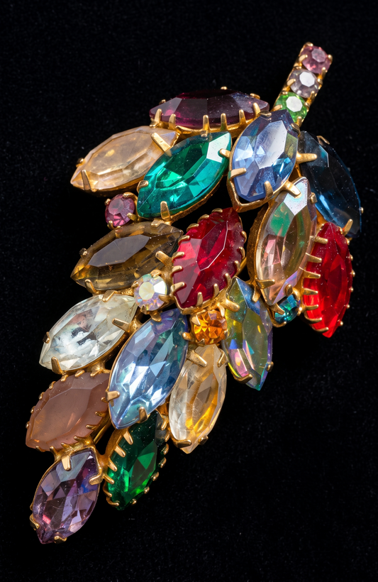 Beautiful multicolor 1950s rhinestone leaf brooch