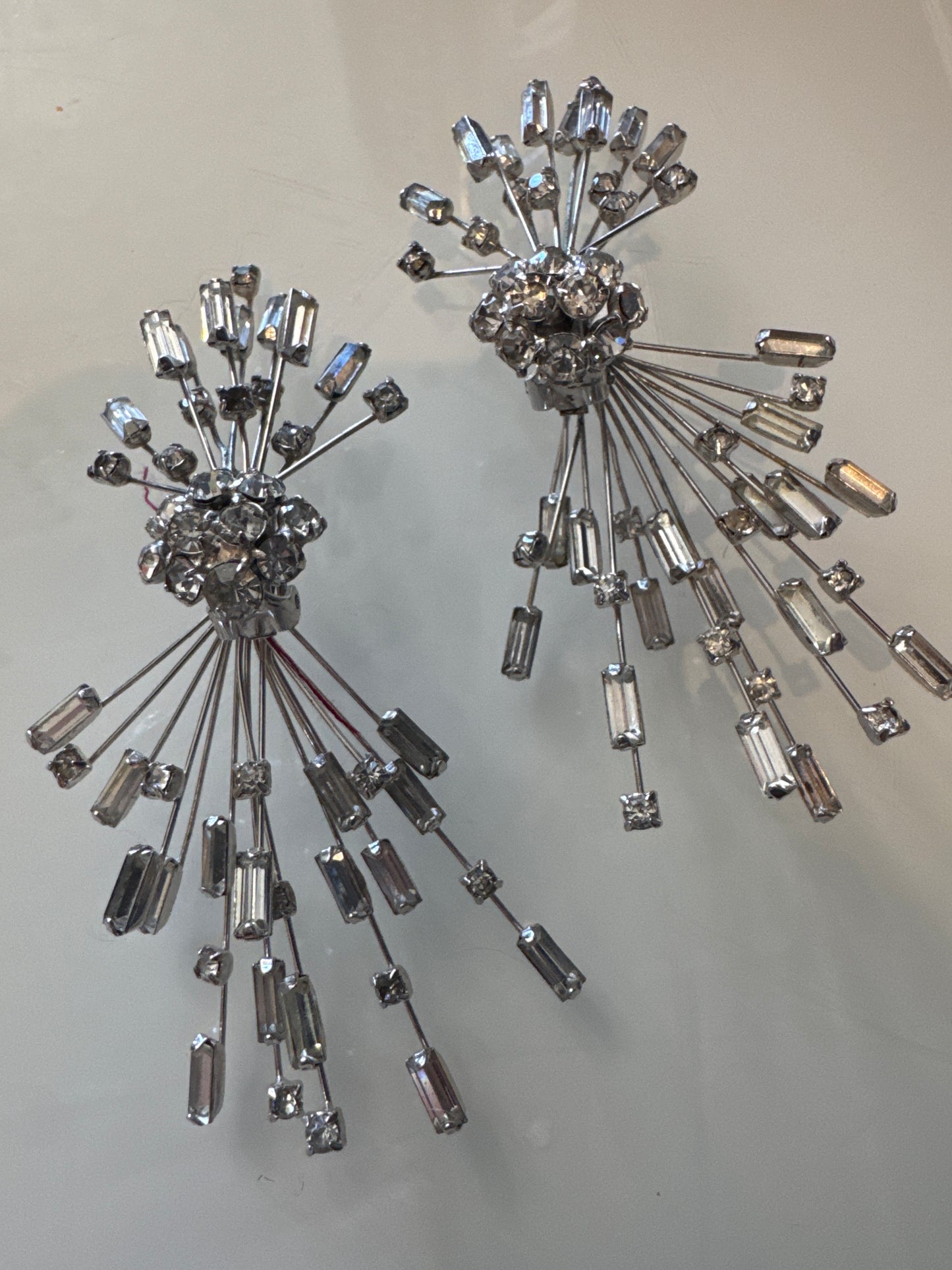 1940s / early 50's sparkler rhinestone clip on earrings