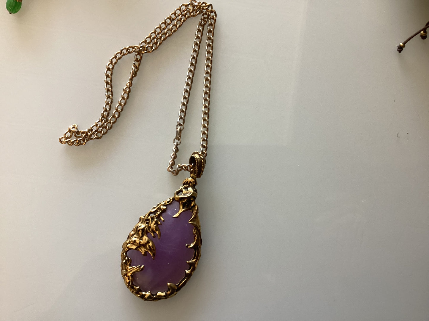 Gorgeous vintage pendant necklace with purple stone. Layer it up!