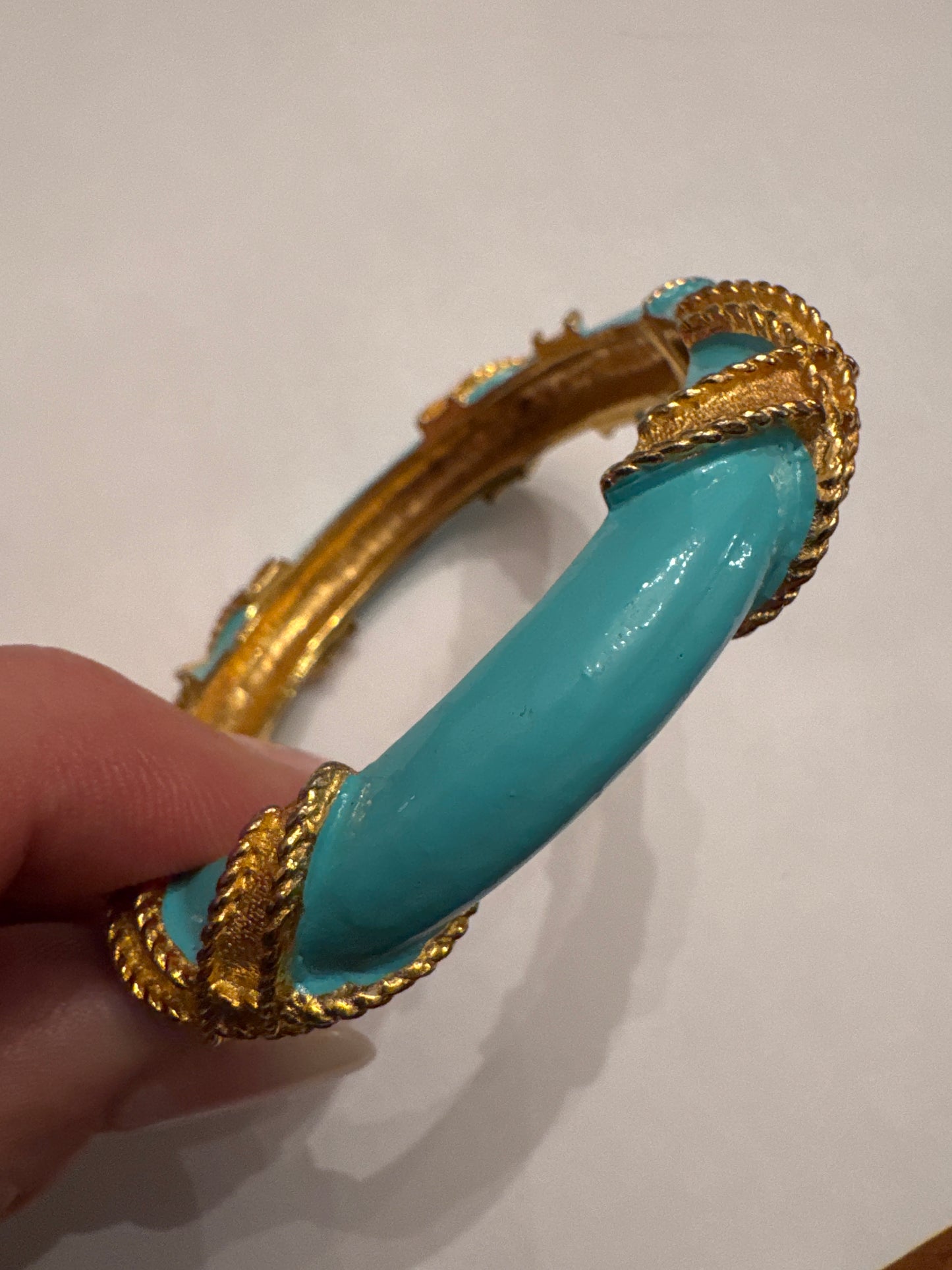 Beautiful 1960s signed PAULINE RADER turquoise, enamel and gold tone clamper bracelet