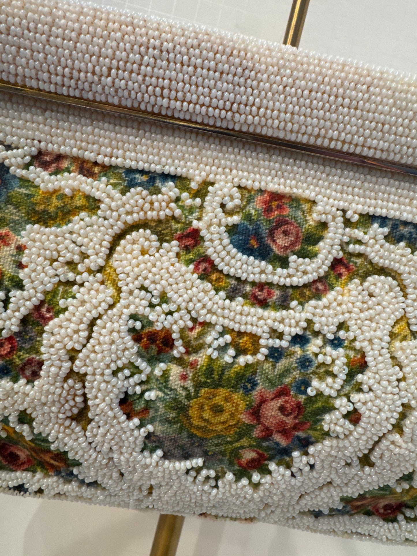 1940s white beaded bag with flowers