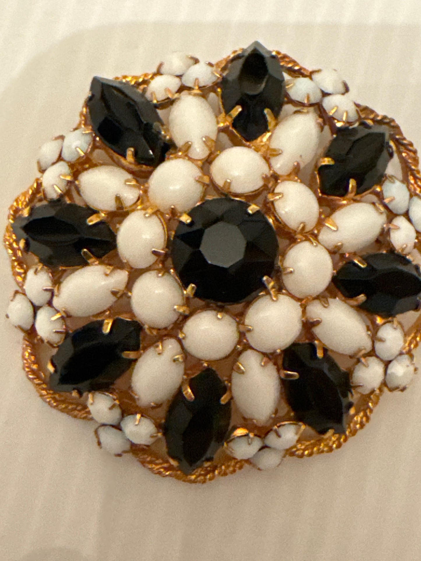 Beautiful 1950s signed WEISS dome brooch with black and white stones