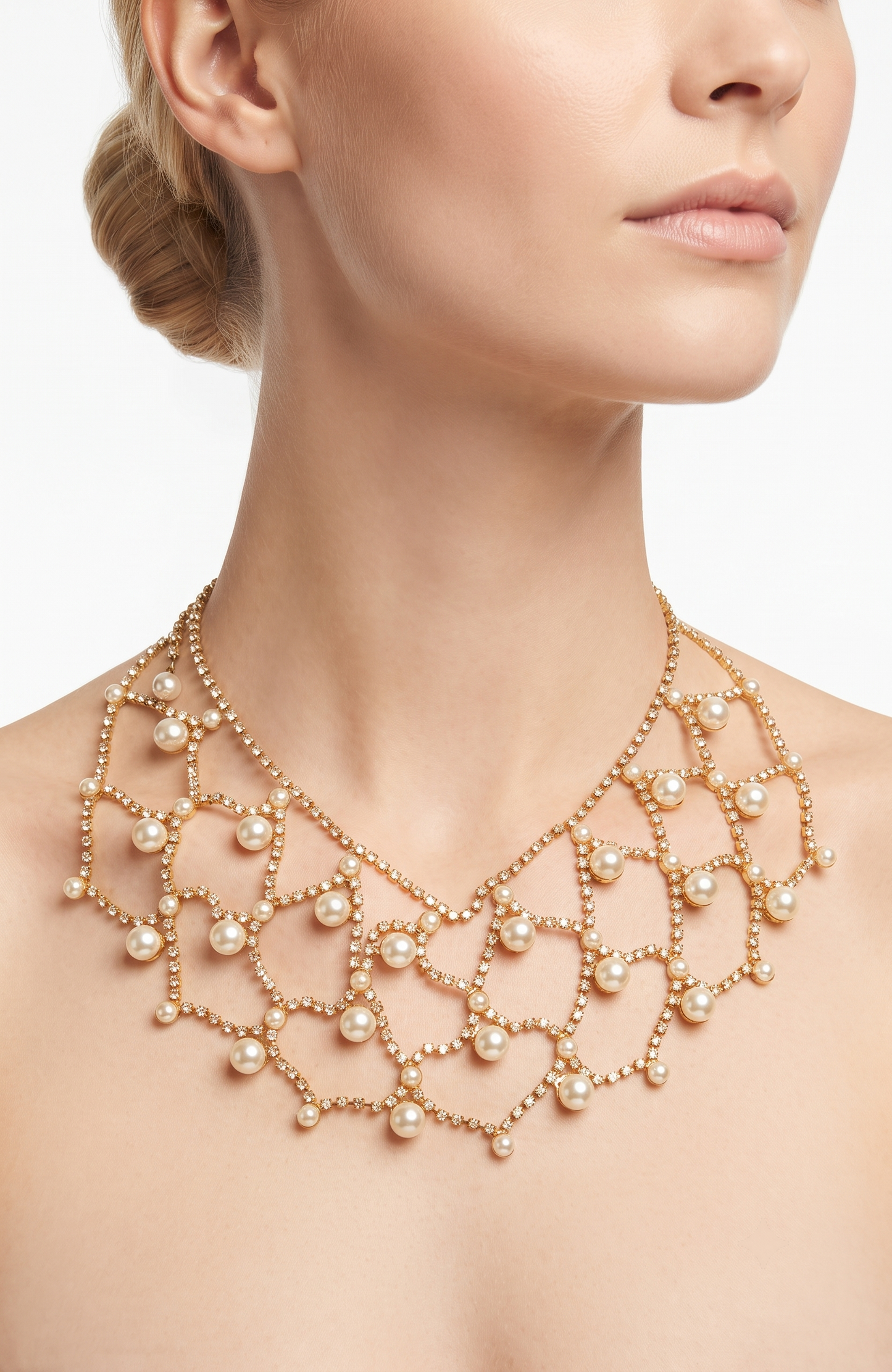 VINTAGE, PEARL AND RHINESTONE BIB NECKLACE
