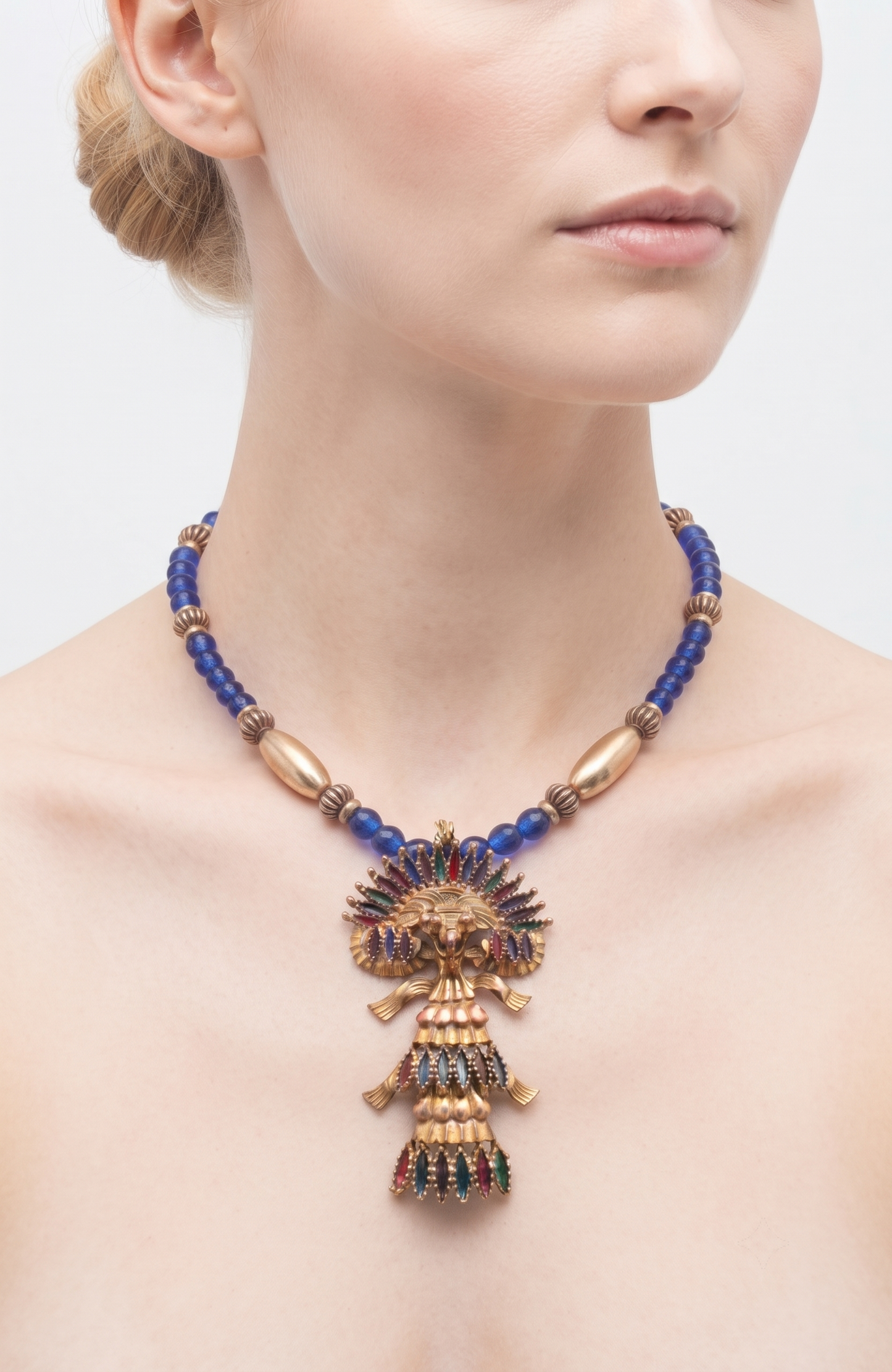 CASTLECLIFF MAYAN/AZTEC PENDANT NECKLACE FROM THE 1970s, DESIGNED BY LARRY VRBA.