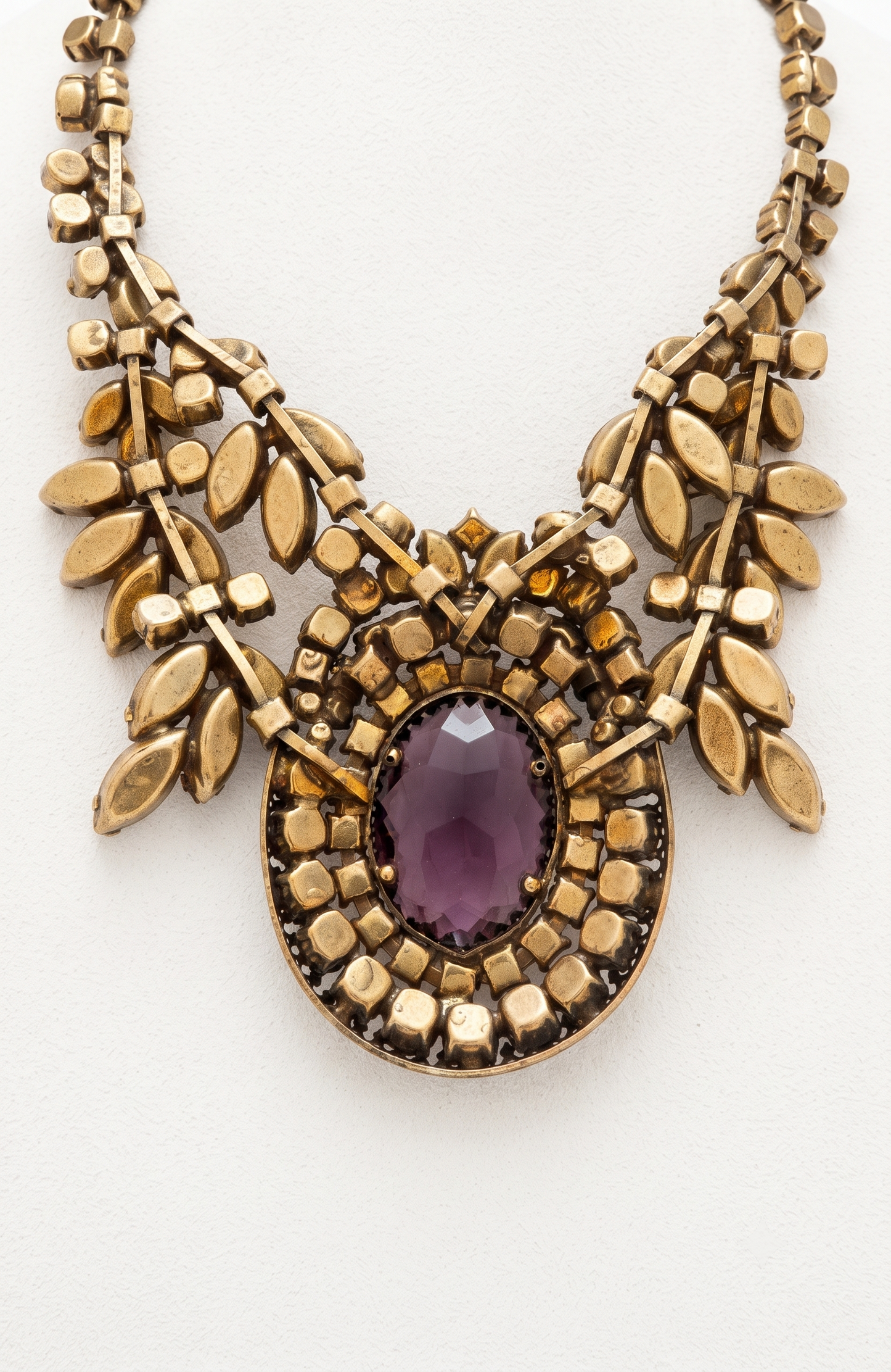 RHINESTONE NECKLACE FROM THE 1940s