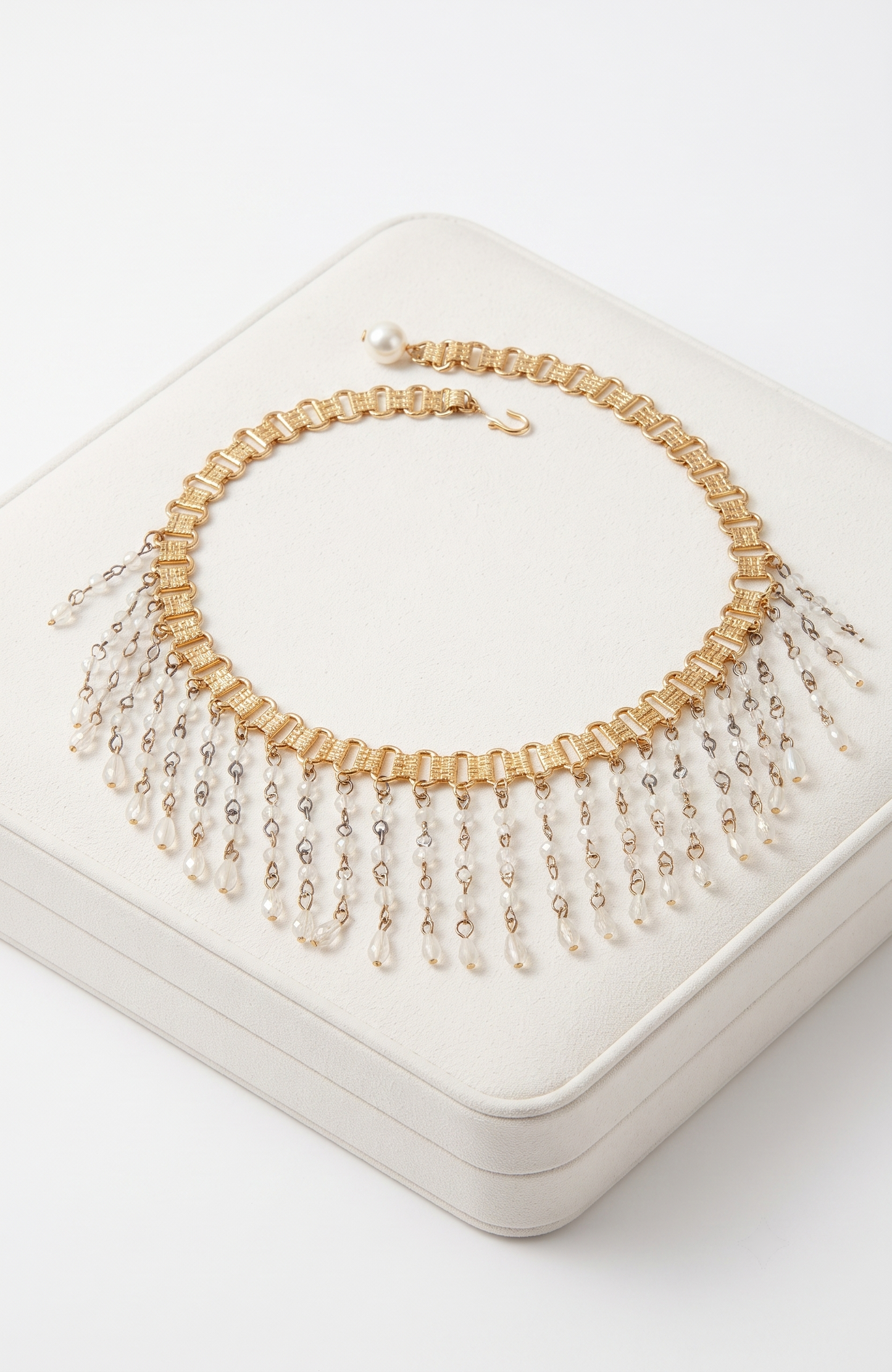 NECKLACE WITH BOOK CHAIN AND DANGLING BEADS