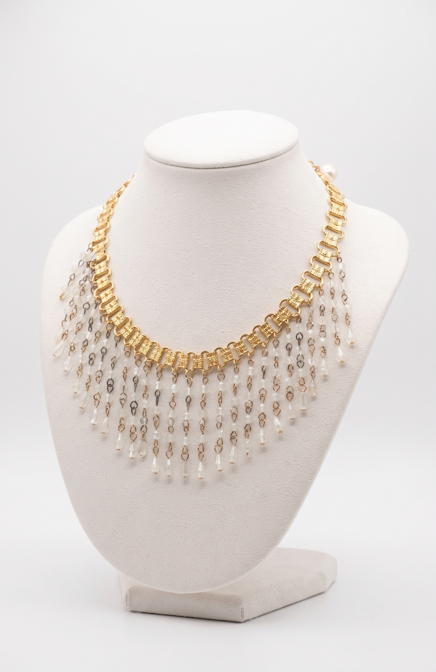 NECKLACE WITH BOOK CHAIN AND DANGLING BEADS