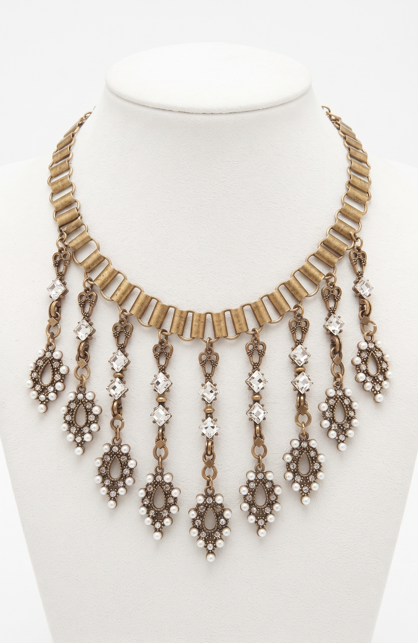NECKLACE WITH CHAIN, RHINESTONE AND PEARLS