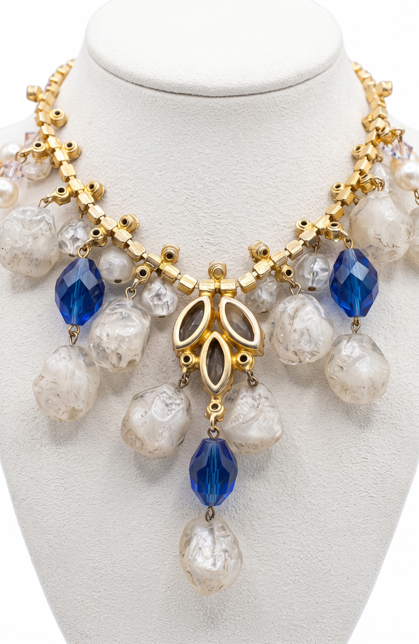 60´S RHINESTONE AND PEARL NECKLACE