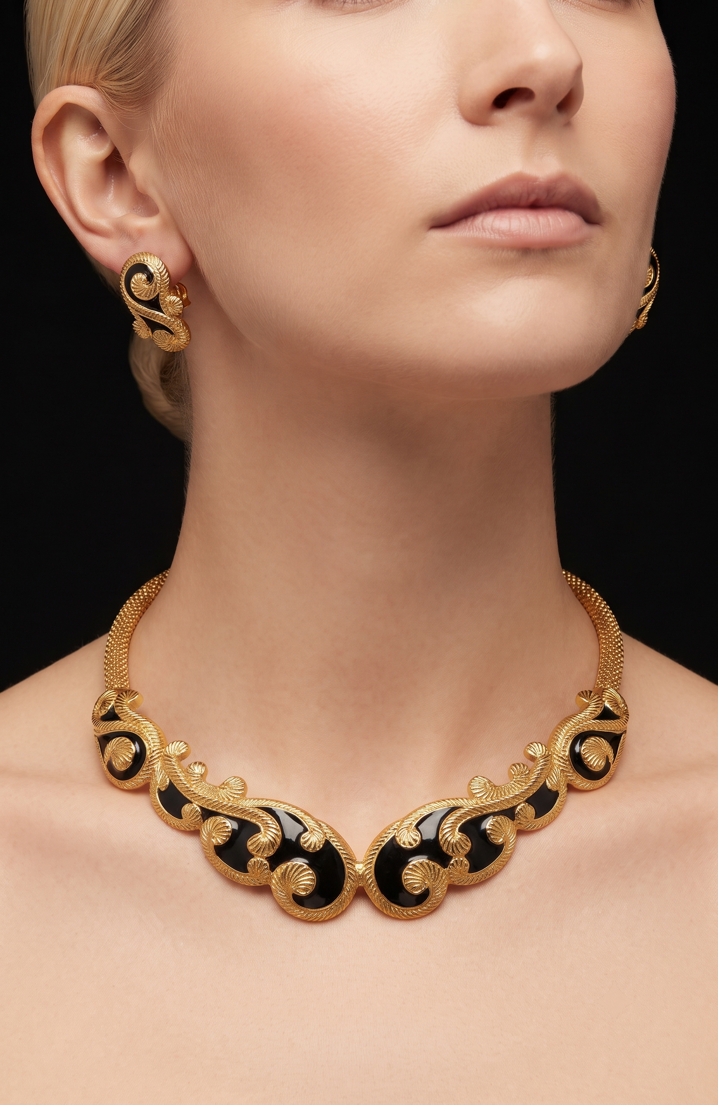 Beautiful 1990s Christian Dior necklace and pierced earring set in gold plate with black enamel