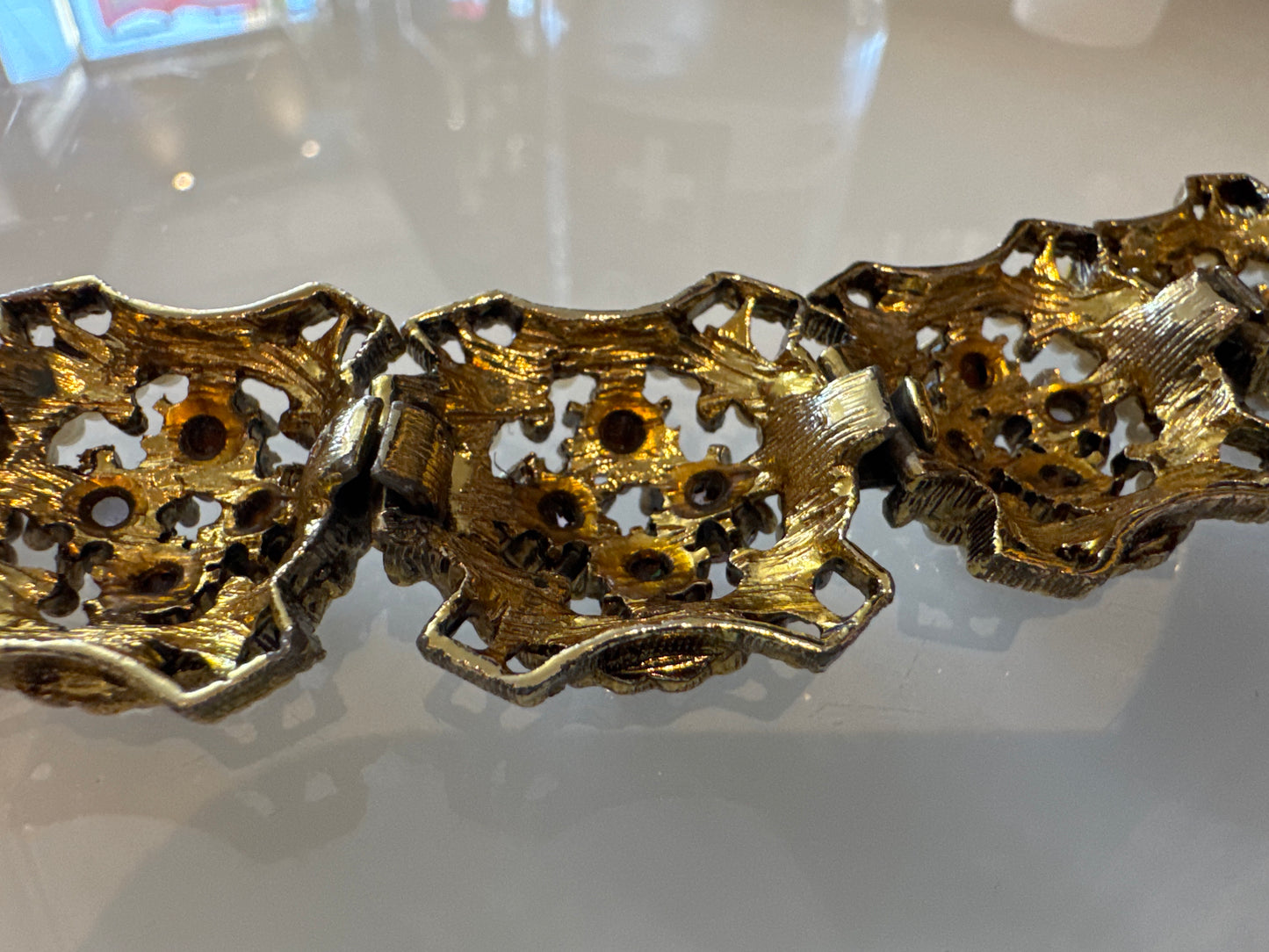 Beautiful 1950s pearl and rhinestone bracelet