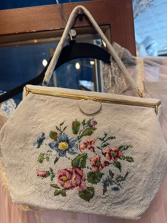 1950s white beaded bag with embroidered flowers