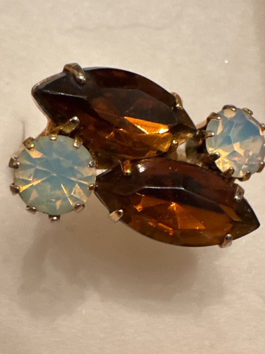 1950 vintage ring with Amber and moonstone color stones