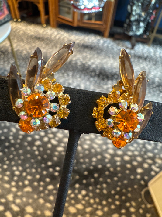 1950s Juliana clip on earrings with Amber colored rhinestones