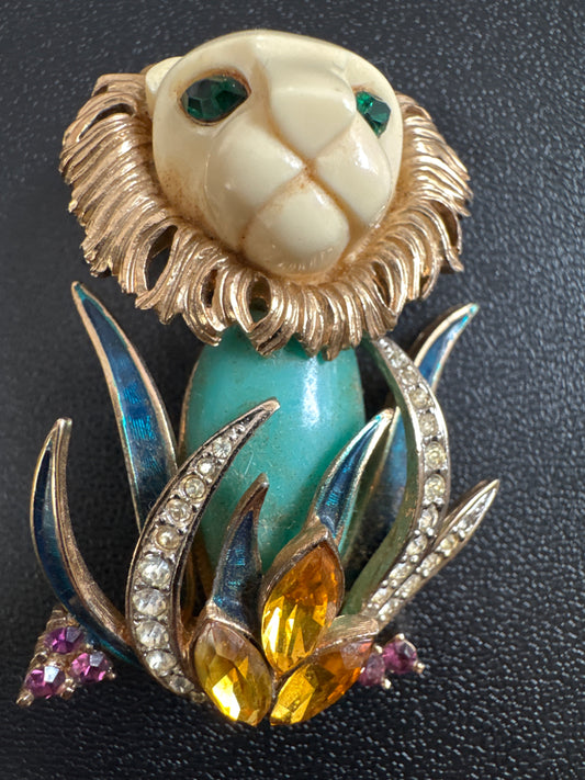 RARE 1940s Hattie Carnagie (unsigned) lion figural brooch