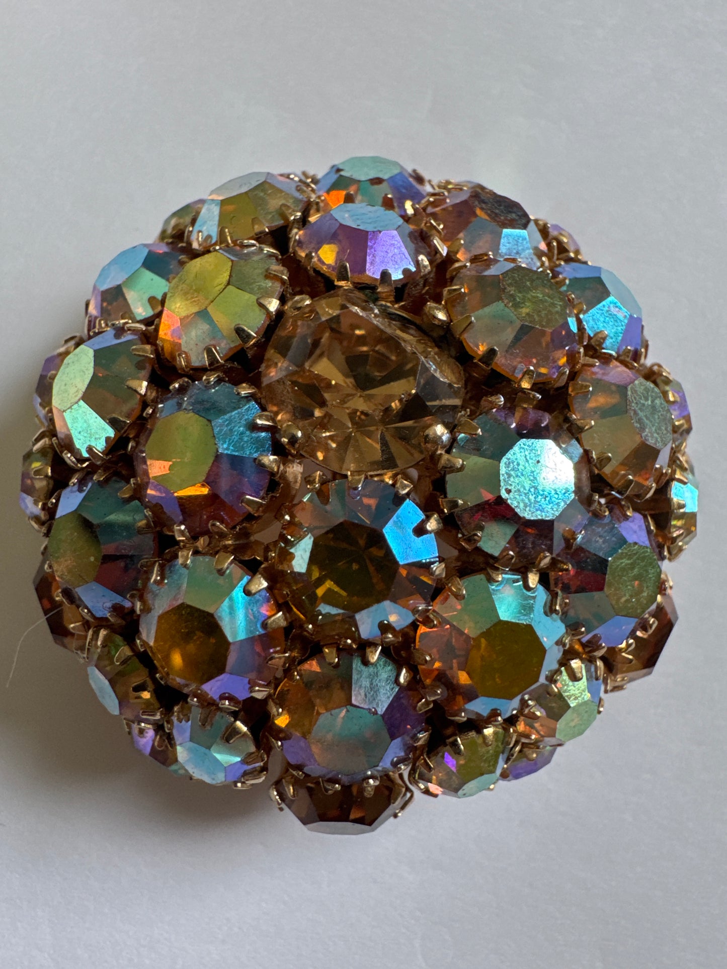 Stunning aurora borealis 1950s signed WARNER Dome brooch