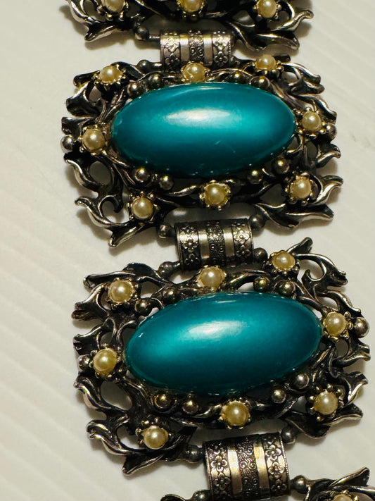 Jumbo 1950s bracelet with greenish/blue large stones surrounded by small pearls