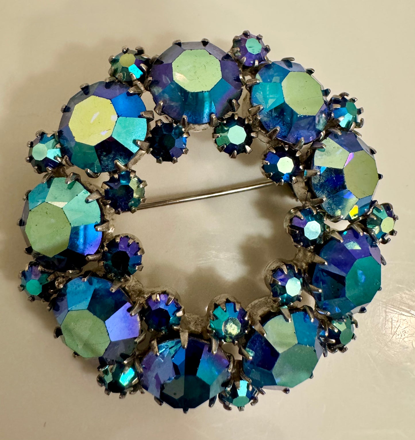 Vintage 1950s blue watermelon stone round brooch