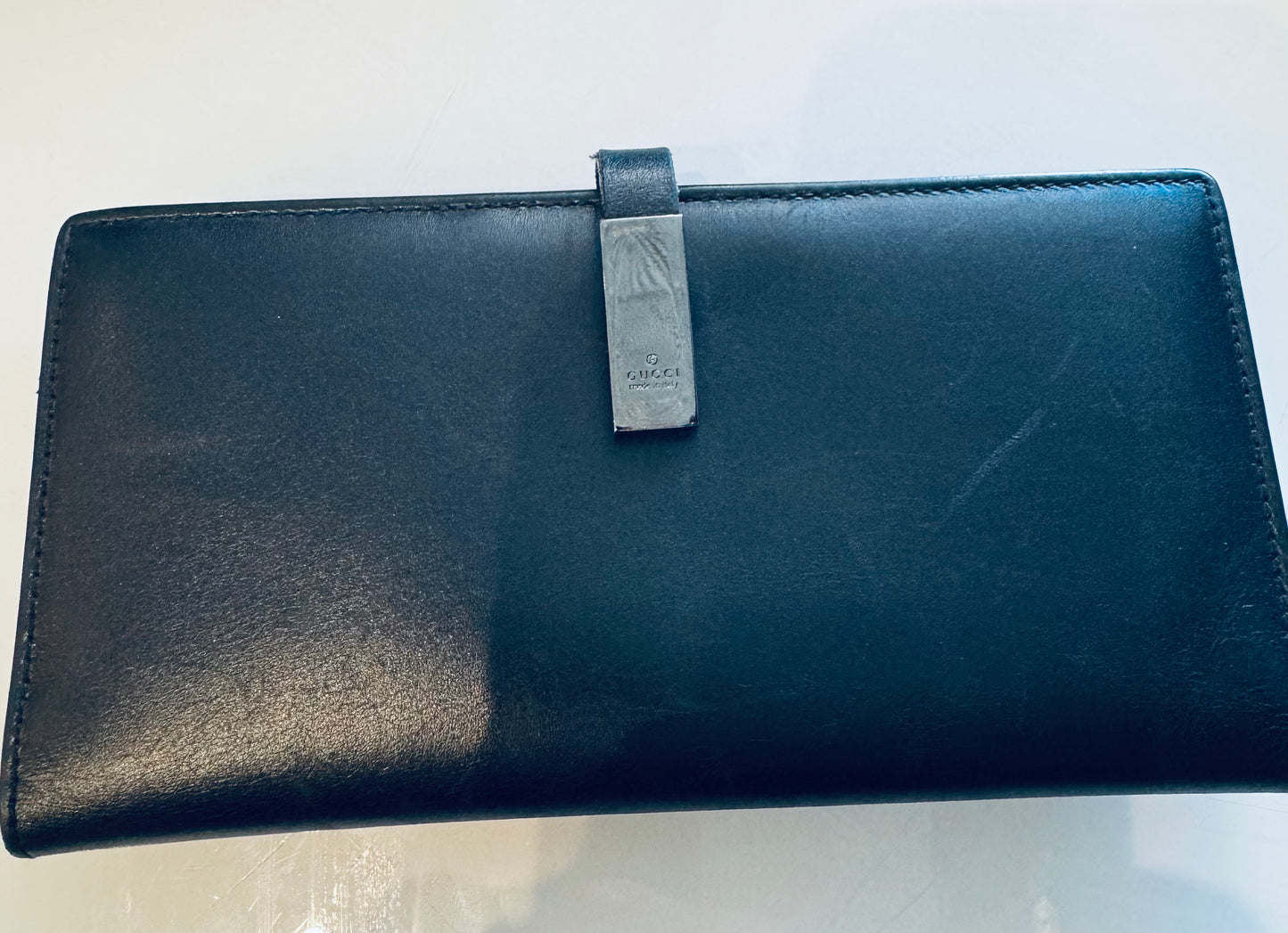 Vintage Black leather snap closure GUCCI continental wallet. Early 2000s