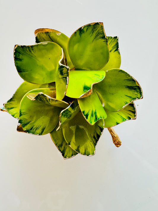 Green flower brooch