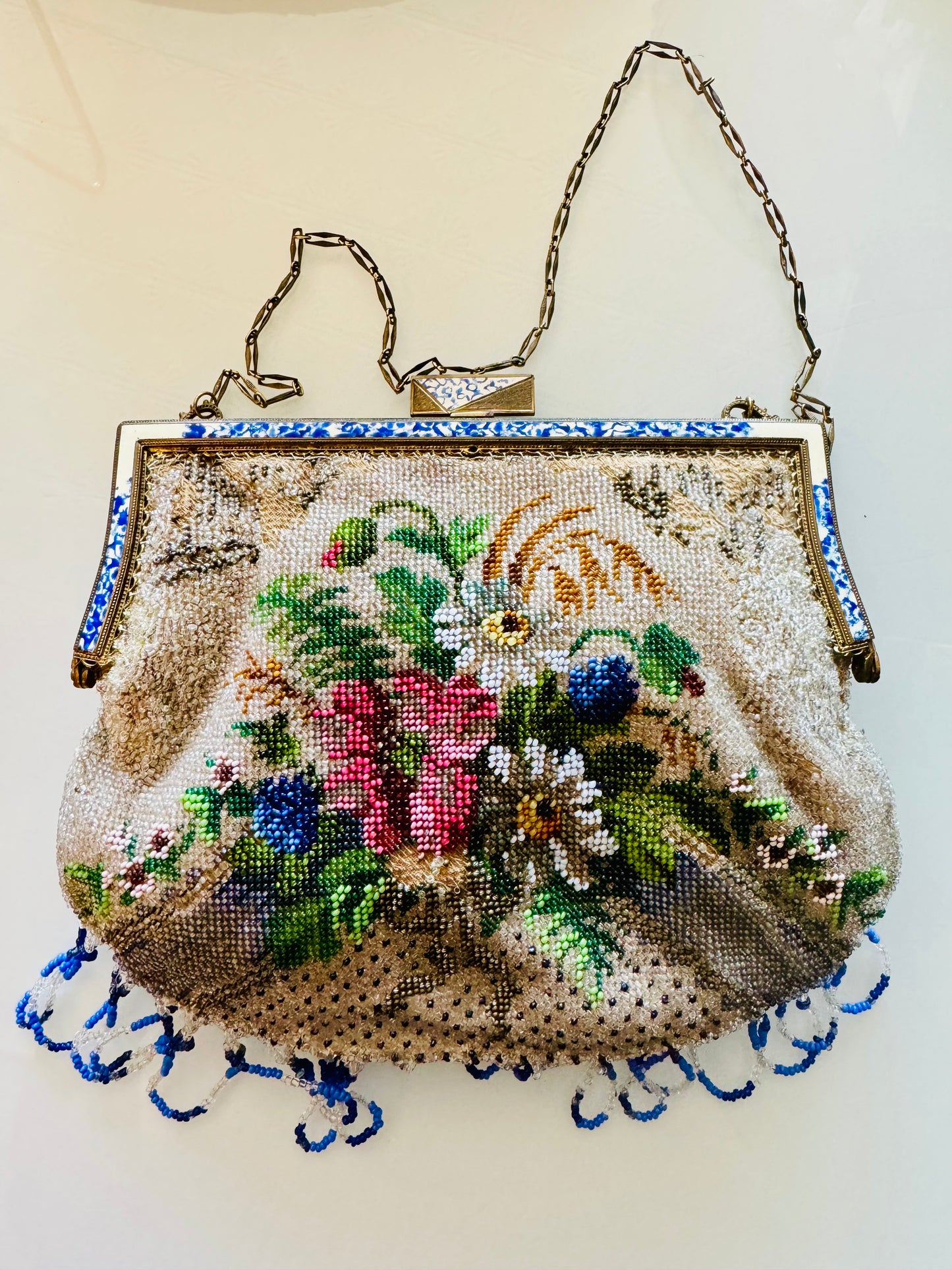 Mint condition 1930s vintage beaded bag with enamel hardware