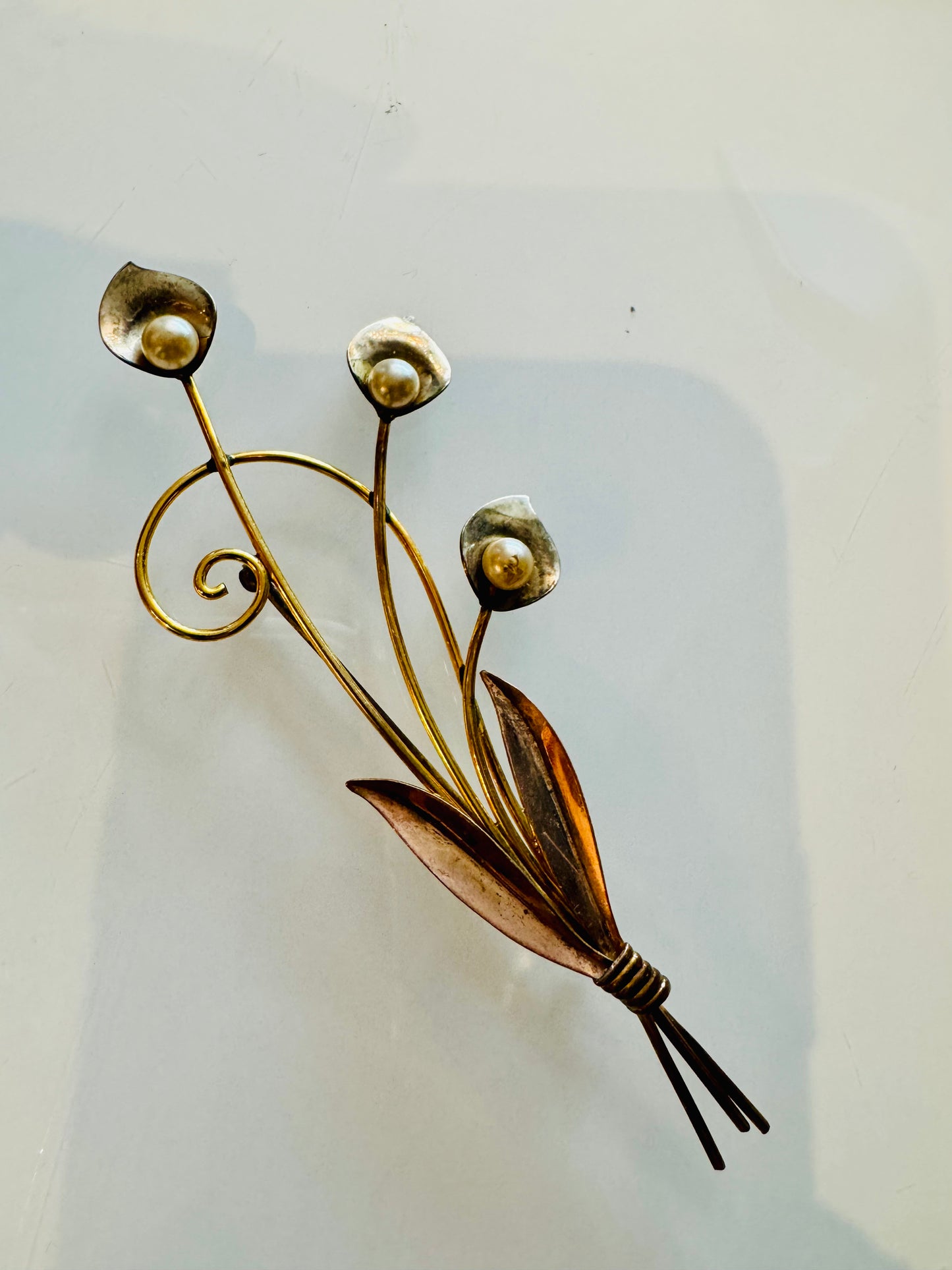 Vintage 1940's signed VAN DELL 12k gf lily of the valley brooch with pearls