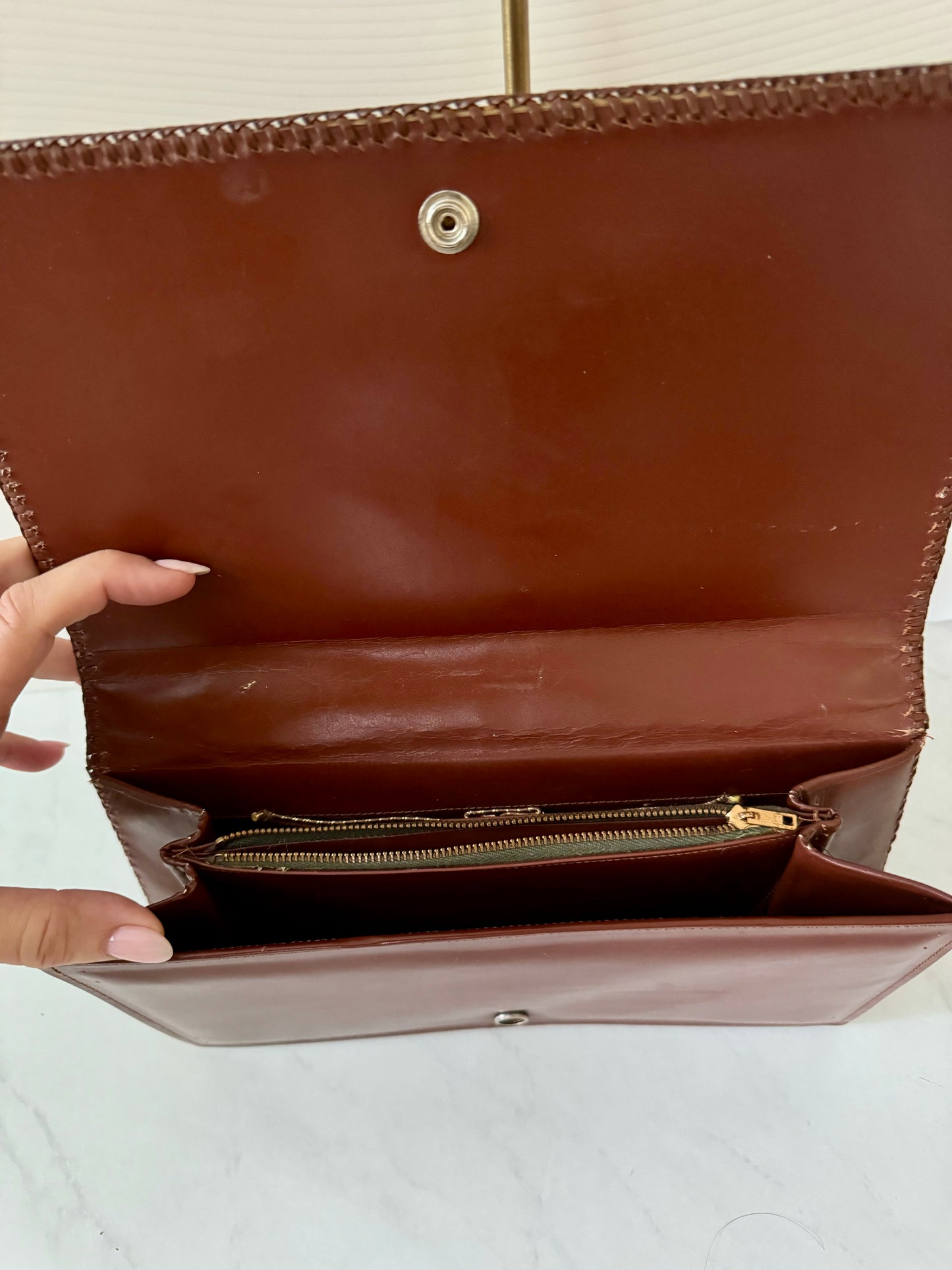 1950s tan skin clutch with top strap