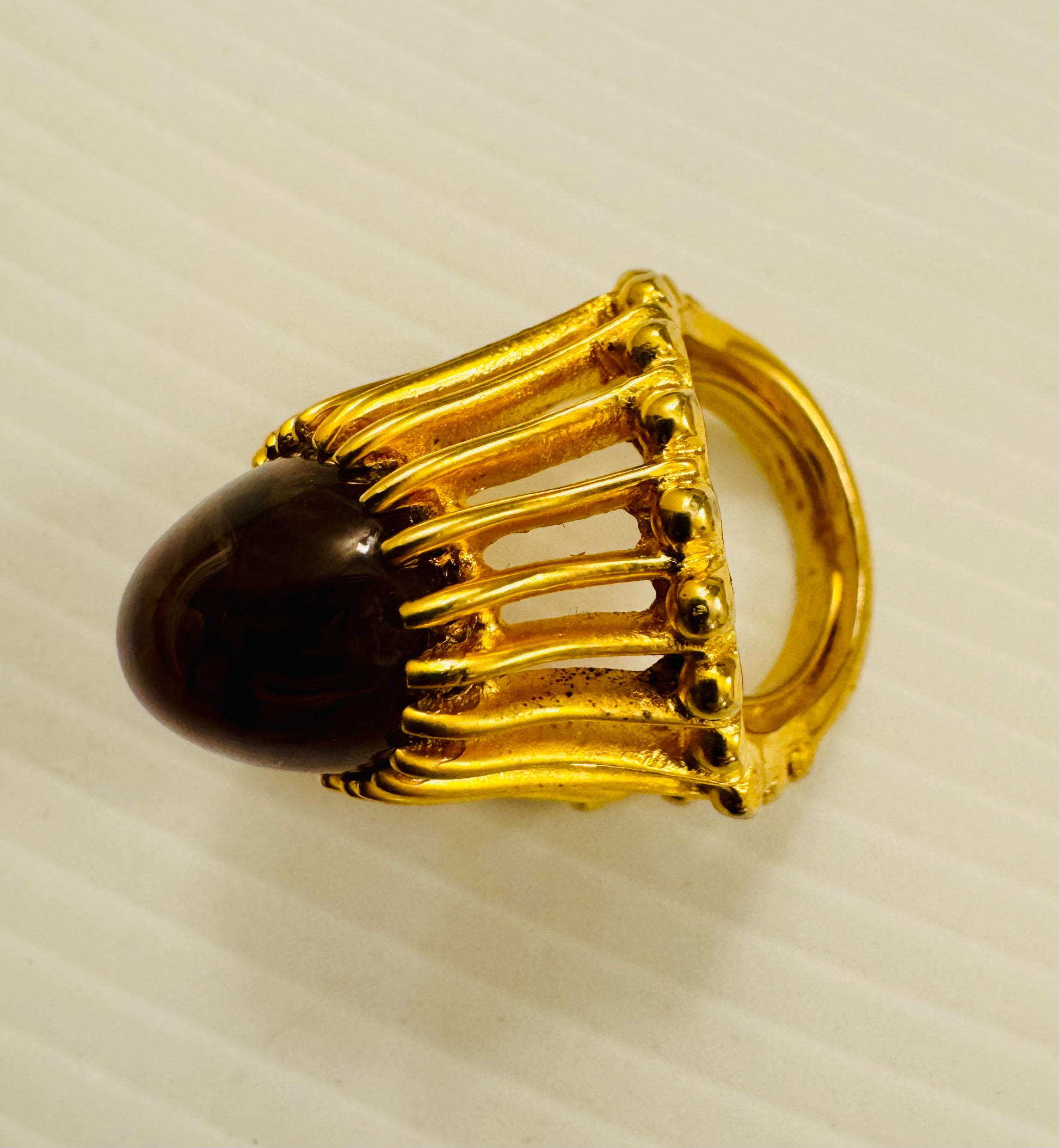 Ring Rader's Stunning vintage signed Pauline Rader goldtone ring with stone – VAVRA ...