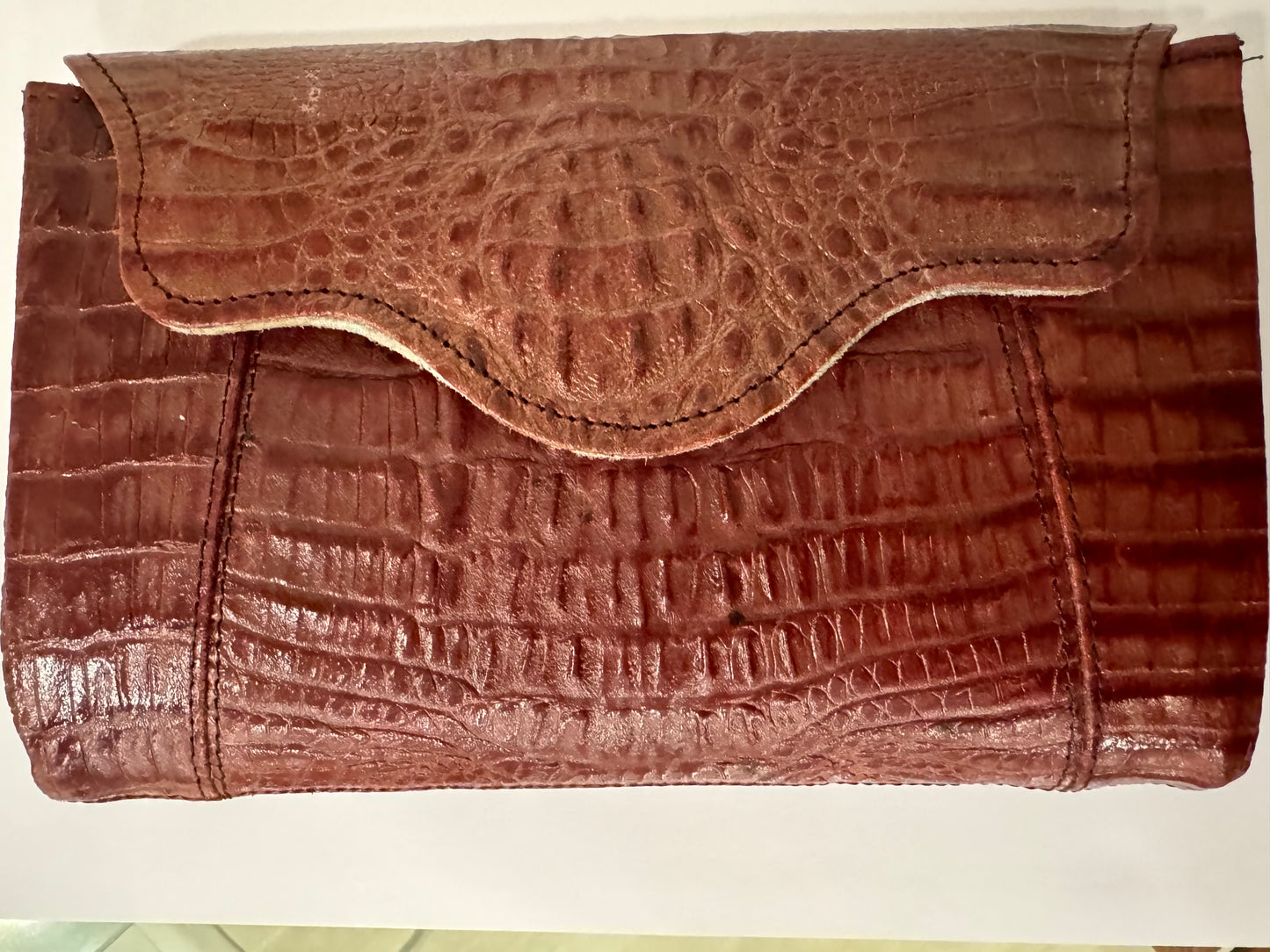 Vintage bordeaux croc clutch