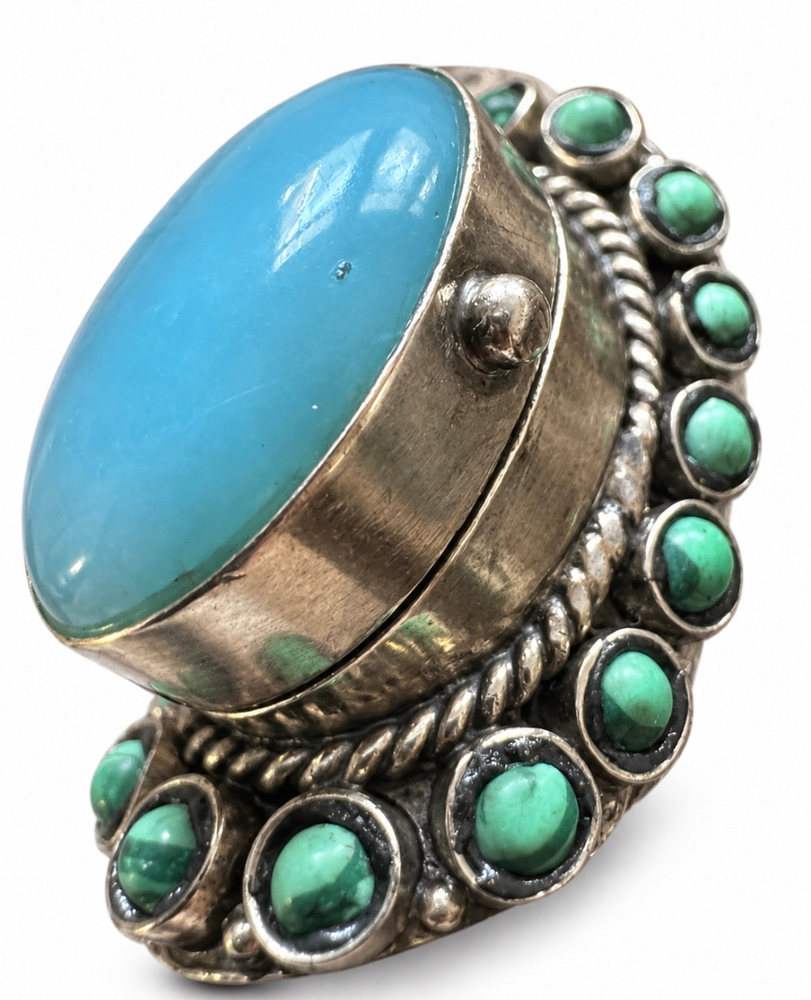 VINTAGE TURKISH BLUE CABOCHON POISON RING