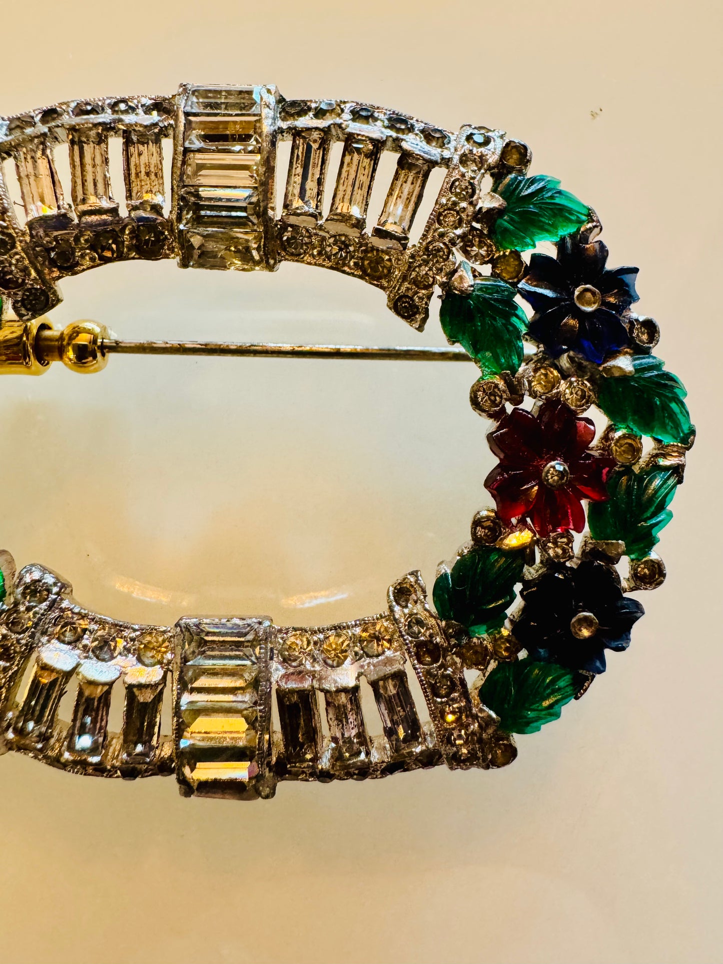 Vintage 1930s with beautifully cut tones in ruby red, blue sapphire and emerald green