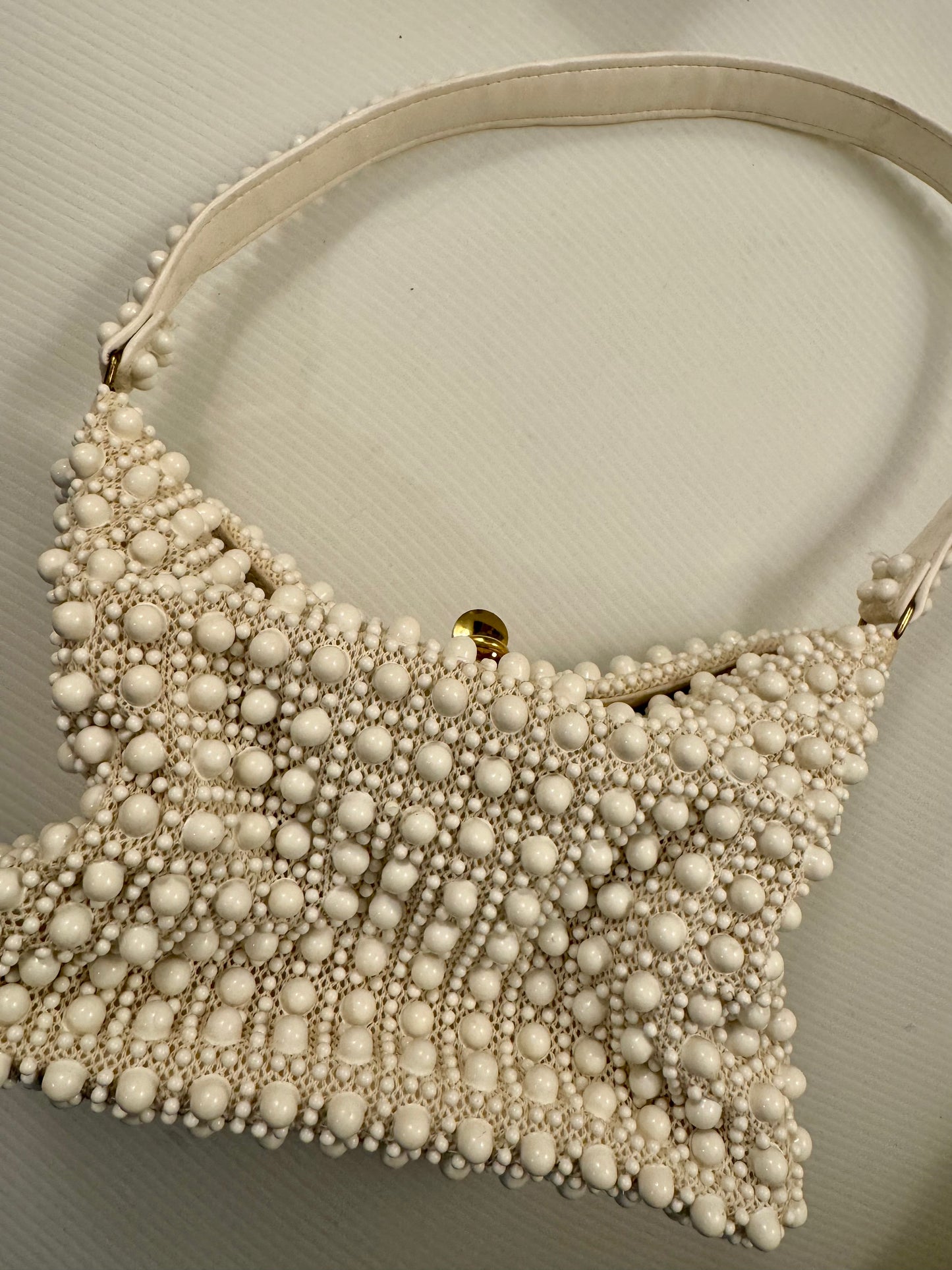 1960s beaded handbag in ivory