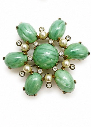 Beautiful 1960s signed Castlecliff brooch with green cabachon stones and delicate pearls