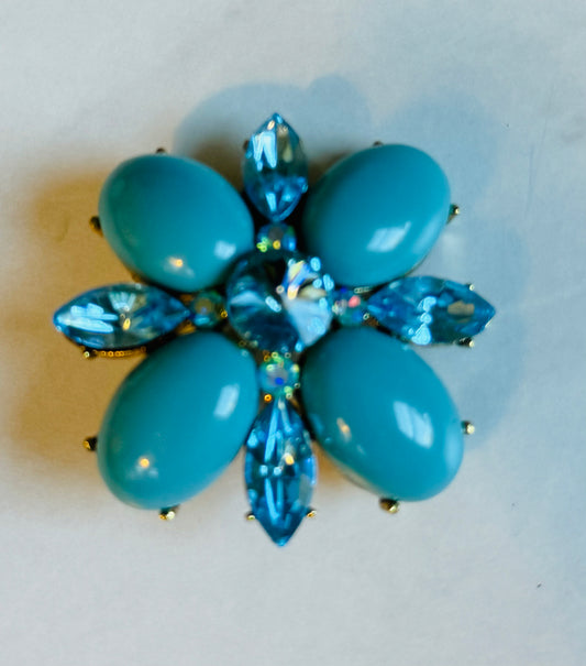 Charming turquoise and blue rhinestone brooch.