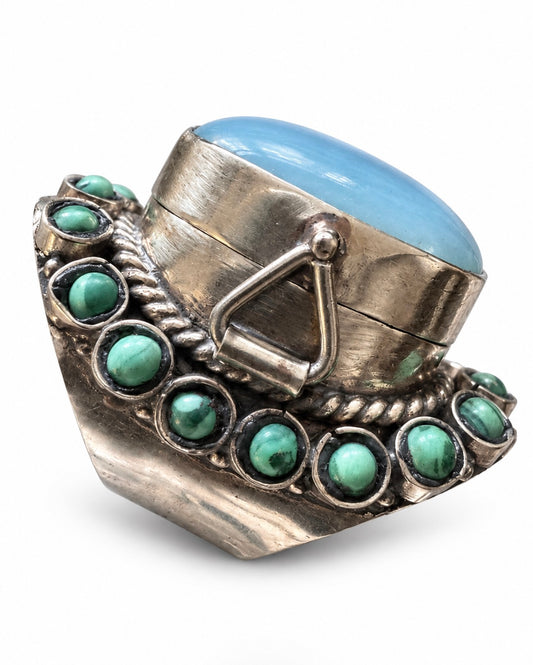 VINTAGE TURKISH BLUE CABOCHON POISON RING