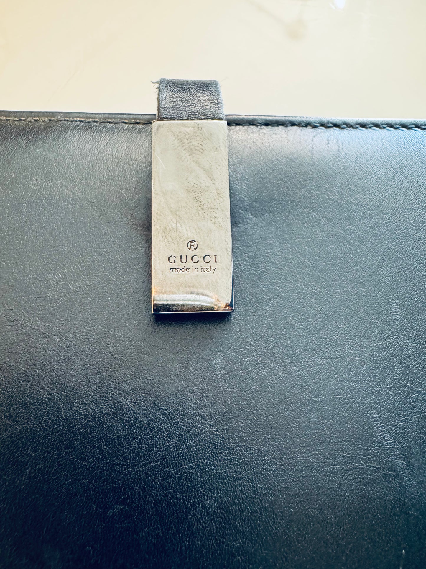 Vintage Black leather snap closure GUCCI continental wallet. Early 2000s