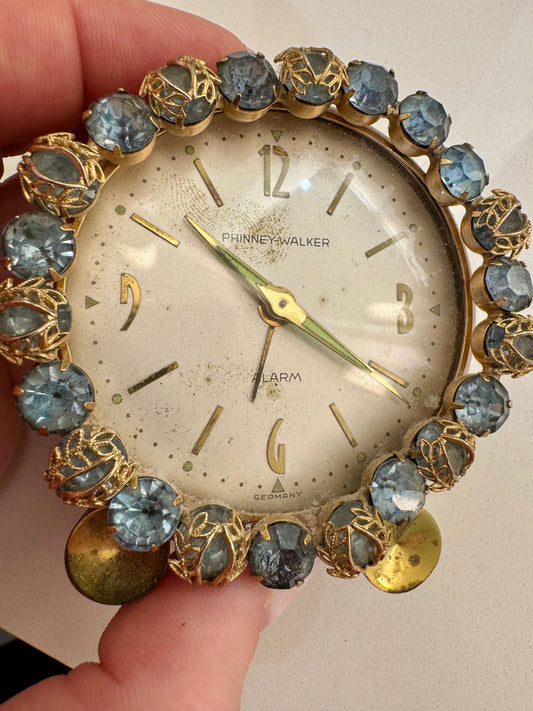 Stunning 1940s gold tone vintage clock with rhinestones. it winds and ticks but timing is off, so it's more of a decorative piece. As found in Savannah. Oscar worthy!