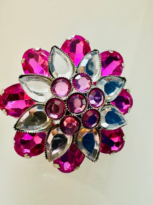 Sparkly pink and white retro brooch