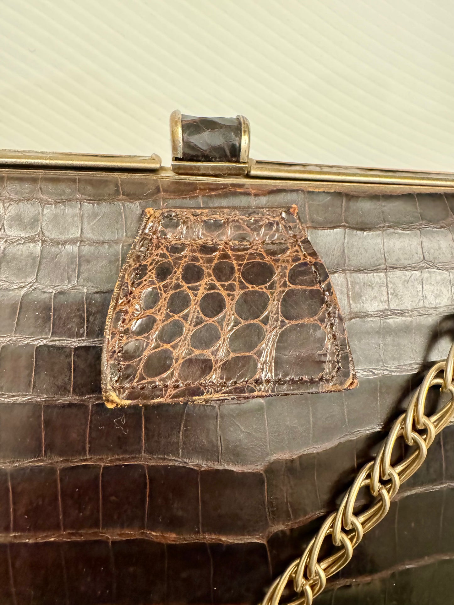 Vintage 1940s crocodile brown top handle handbag with gold hardware