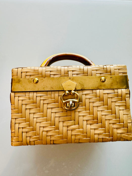 Fabulous vintage wicker box bag with lucite handle