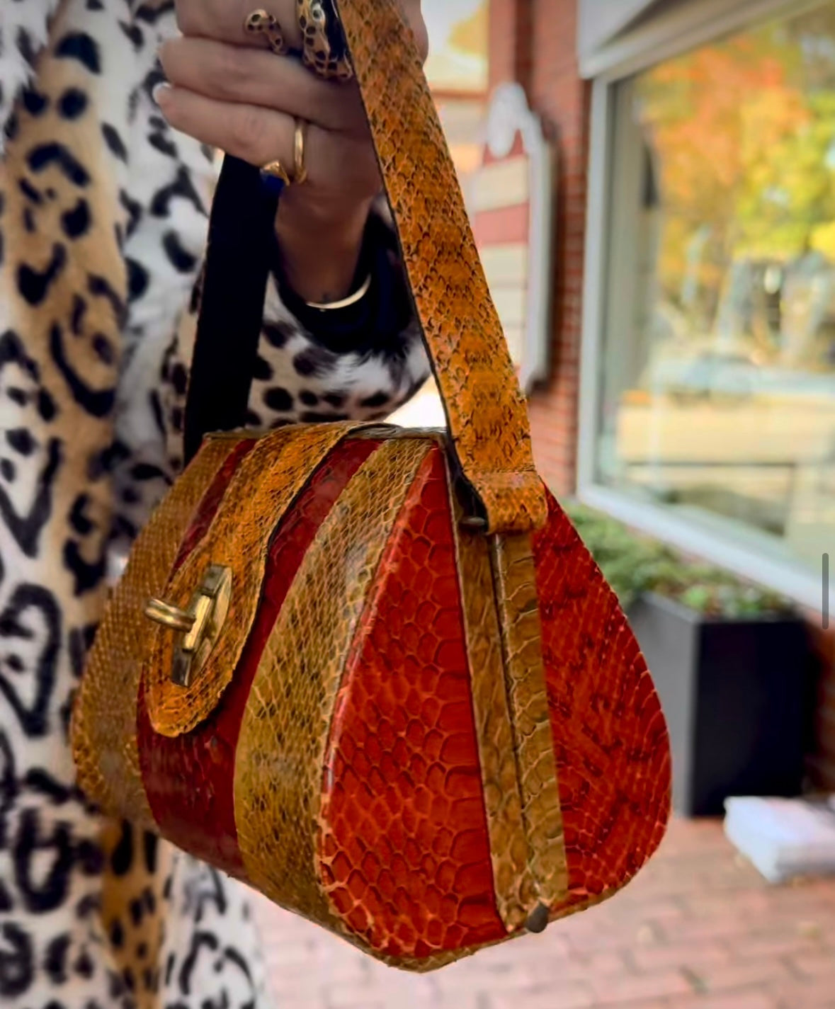 Beautiful 1940s snakeskin bag in fall colorway. Great condition.