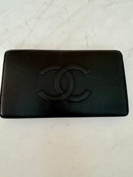 Classic black leather Chanel wallet