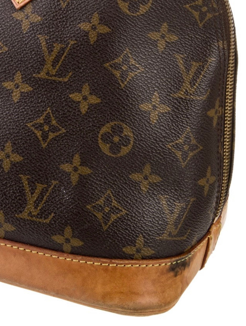 Louis Vuitton Monogram ALMA bag from 1998 in coated canvas and leather. Includes lock. See photos for wear.
