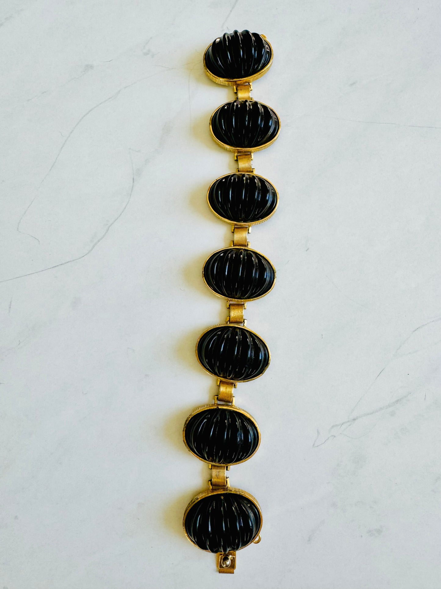1950s black stone gold tone bracelet. Perfect for layering