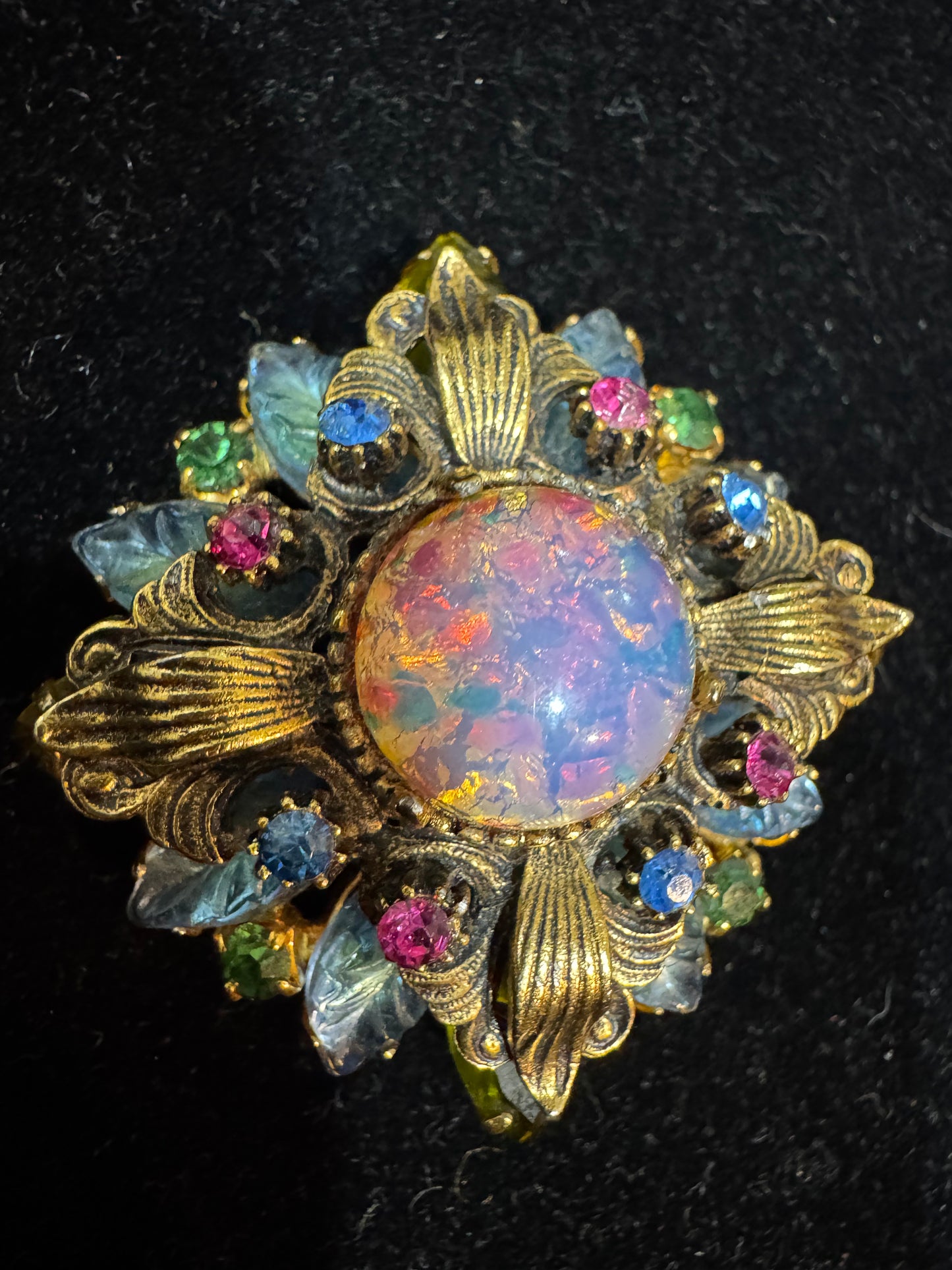 Gorgeous early 1950s gold tone etched glass stone 3D dome Julianna brooch